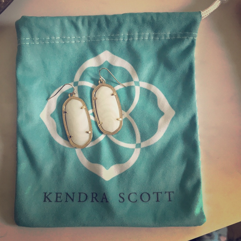 Kendra Scott- Dani Earrings